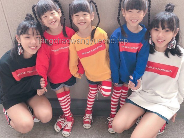 三胞胎姐妹高考纪实：俩姐姐并肩录取，共赴梦想之旅